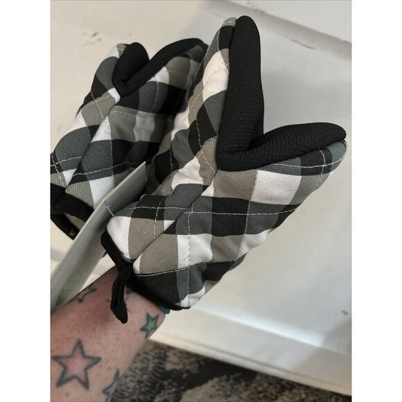 Oven Mitts Mini Black and White Checkerboard Kitchen Supply Cotton & Neoprene - Picture 4 of 6